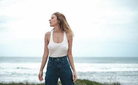 Caroline Abras high quality model pics