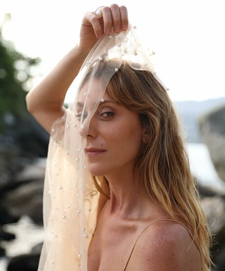 Caroline Abras model sexy picture