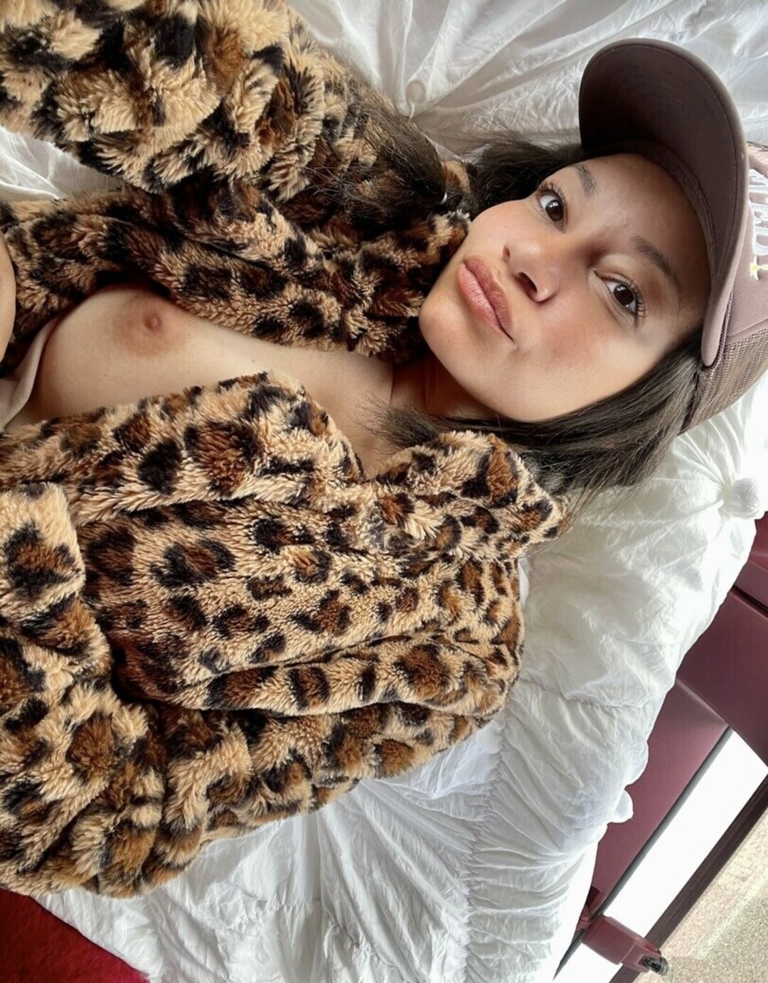 Alyssavanilla star nude photo