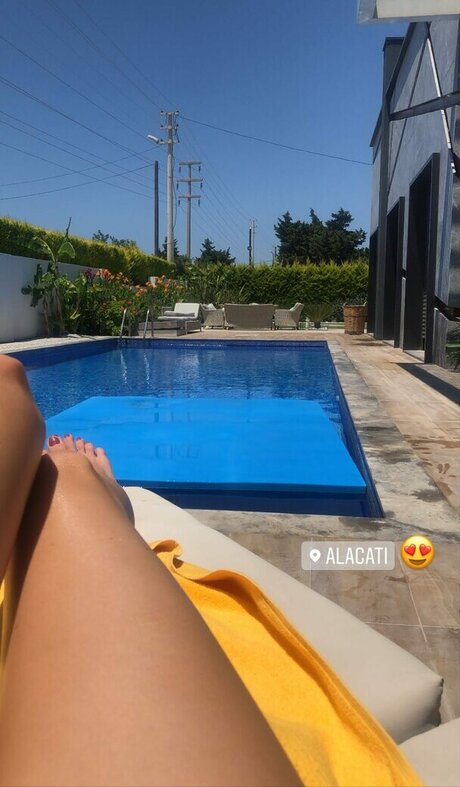 Es1nce perfect model photo