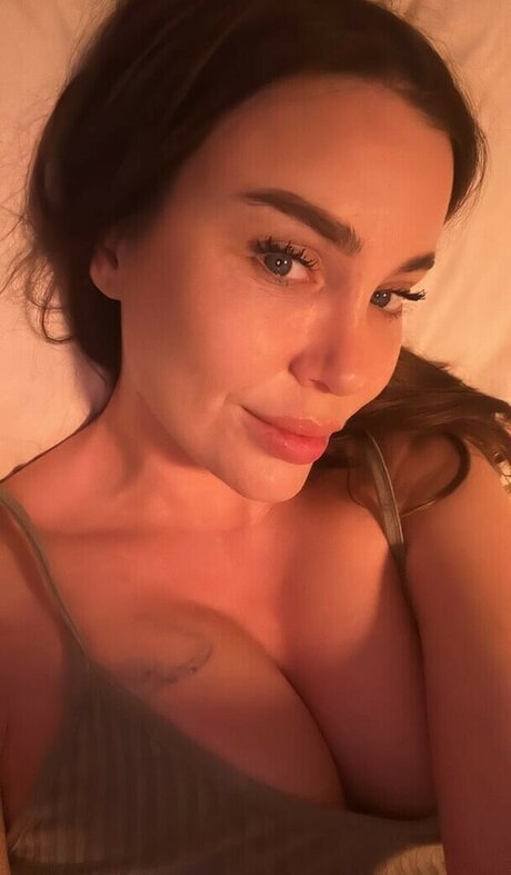 Es1nce pornstar nudes images