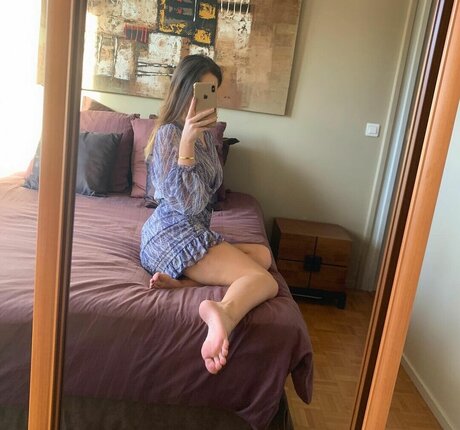 adriana feetgirl exclusive model img