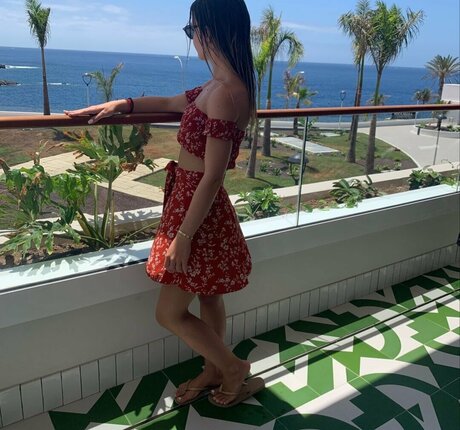 adriana feetgirl star pretty pics