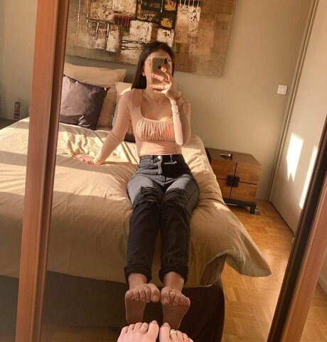 adriana feetgirl erotic star pictures