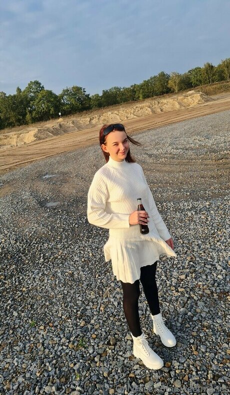 sweetmaries model high quality image