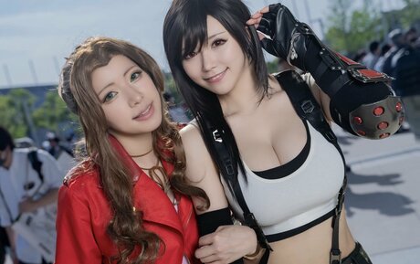 Tifa Cosplay naked star image