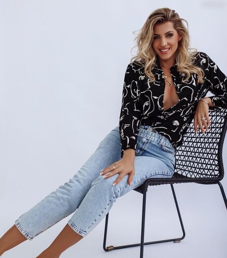 Sarah Harrison nice model pics