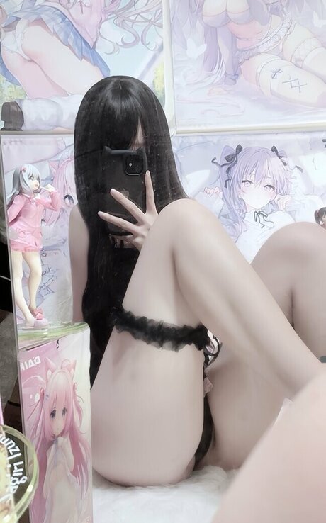 Loveyoukillyou model adult img