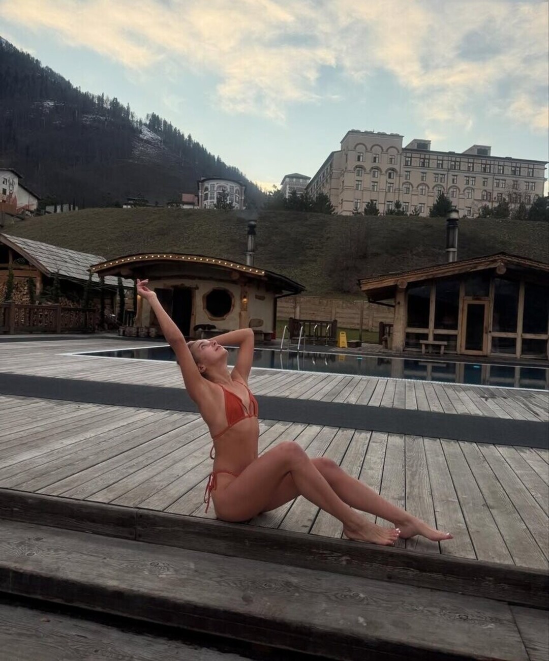 Eliz fit star exclusive images