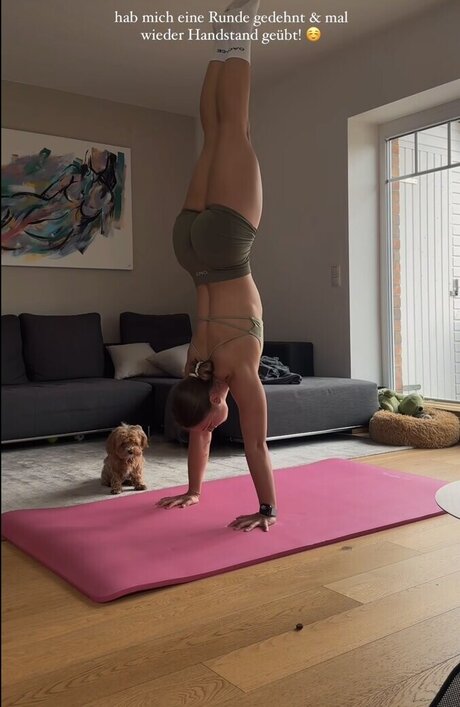 teen feet onlyfans beautiful photo