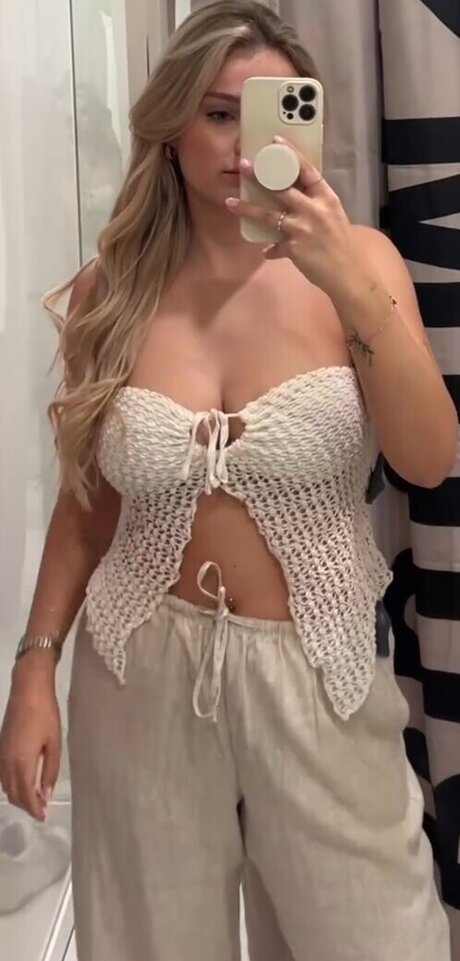 eyFreundin model hot img