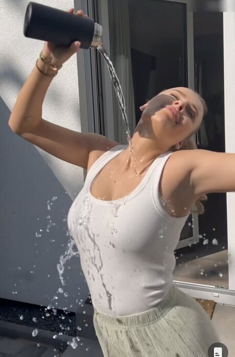 eyFreundin adult actress picture