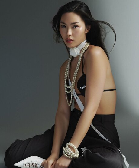 Shannon Zhao nude pornstar picture