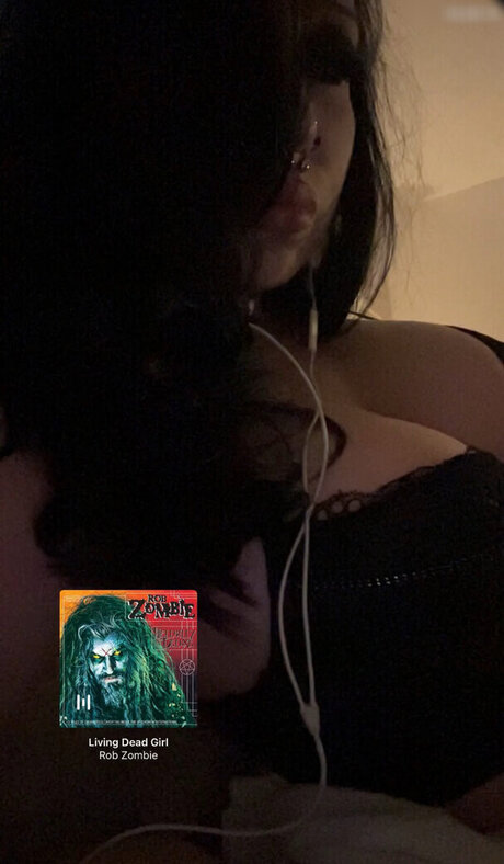 Gothminze pornstar image