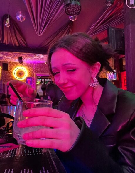 Rihanna Black model sex pic