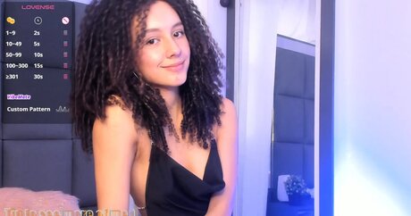 curvy nude onlyfans art nude gallery