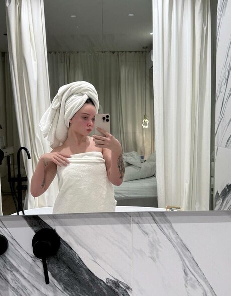 Enina24 nude star pic