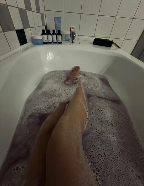 Enina24 model pretty images