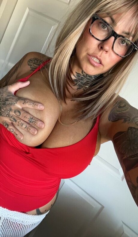 Heathurstarr11 model adult photo