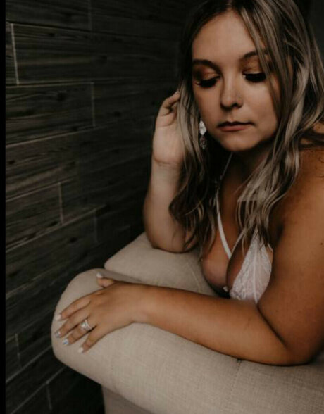 dollydrunkeyes adult actress archive