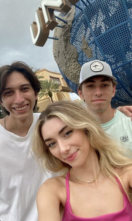 SommerSet adult model gallery