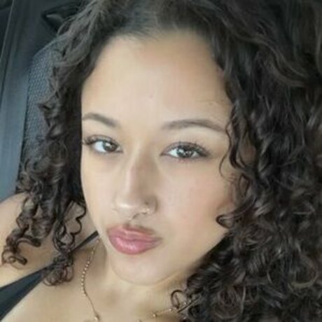 kloeelise hot pornstar image