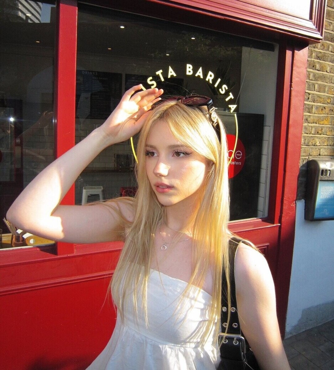 Kitty Mae star gallery