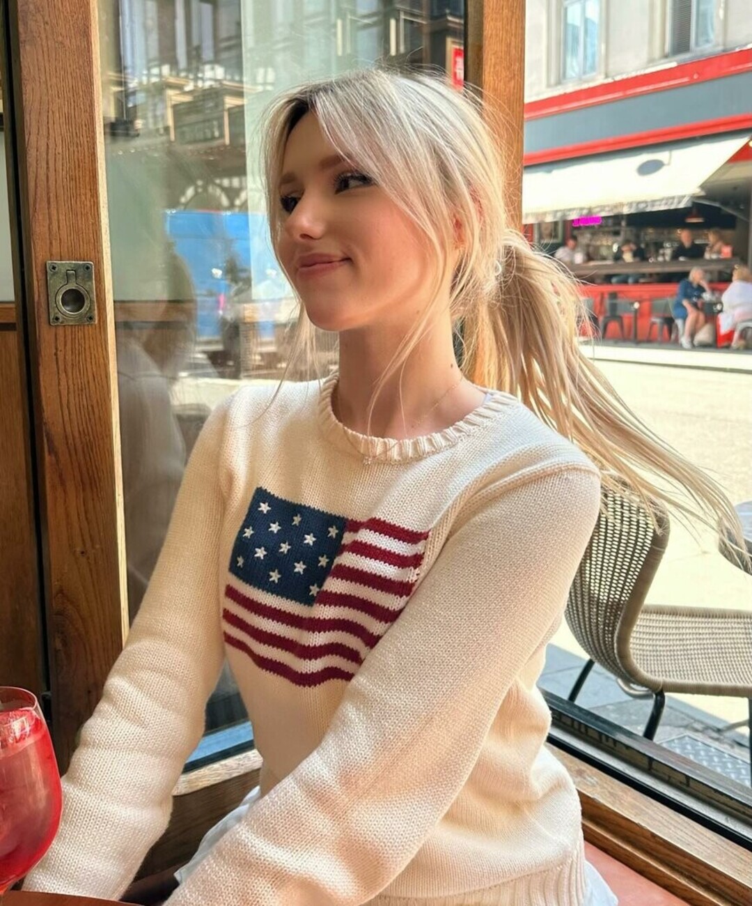 beauty teen onlyfans exclusive image