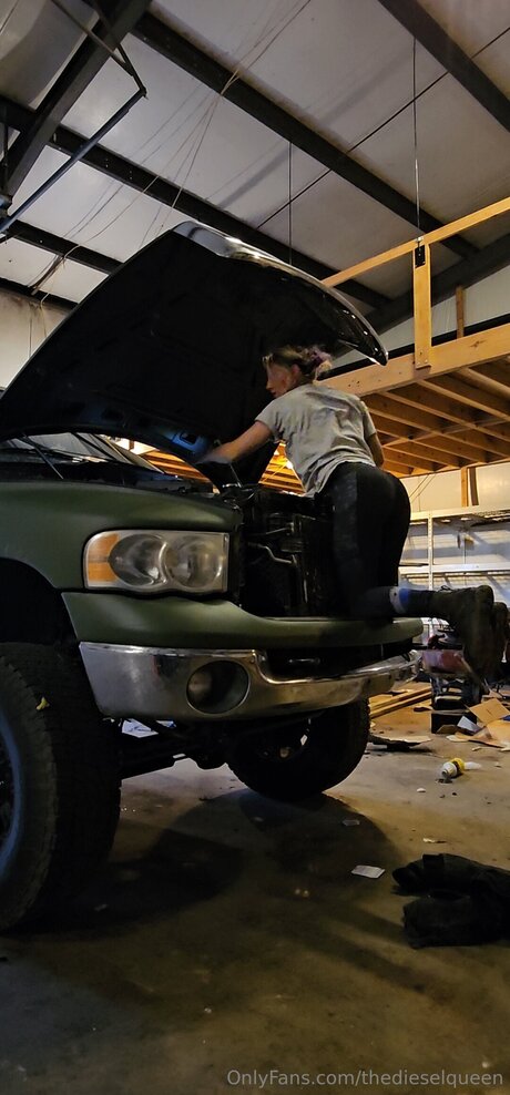 TheDieselQueen star nice img