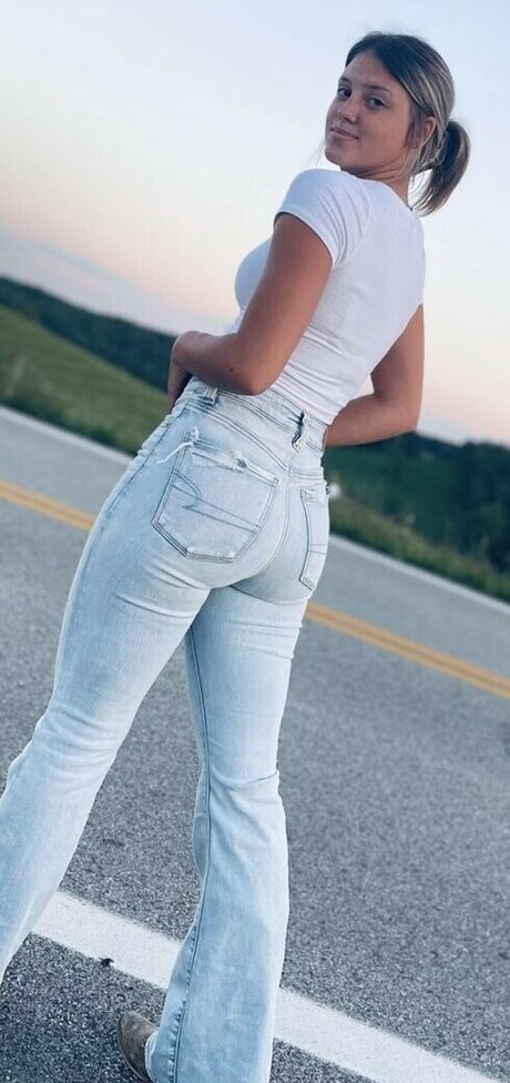 Kalia Hundley pornstar high quality images