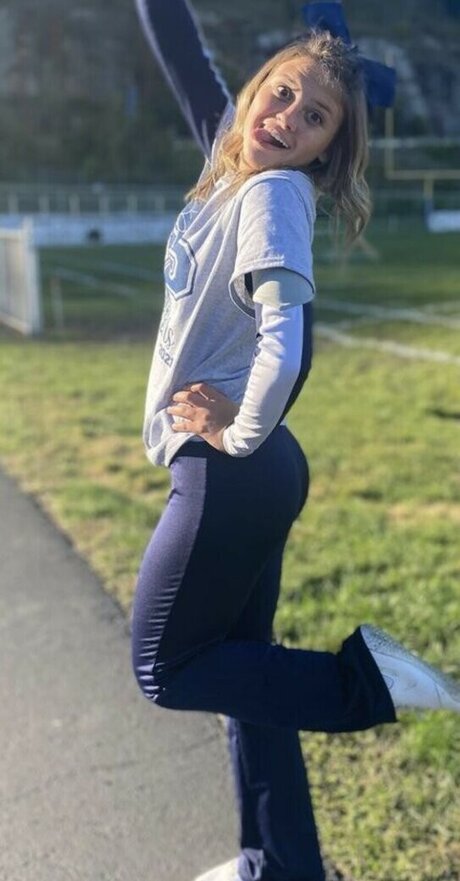 Kalia Hundley art star picture