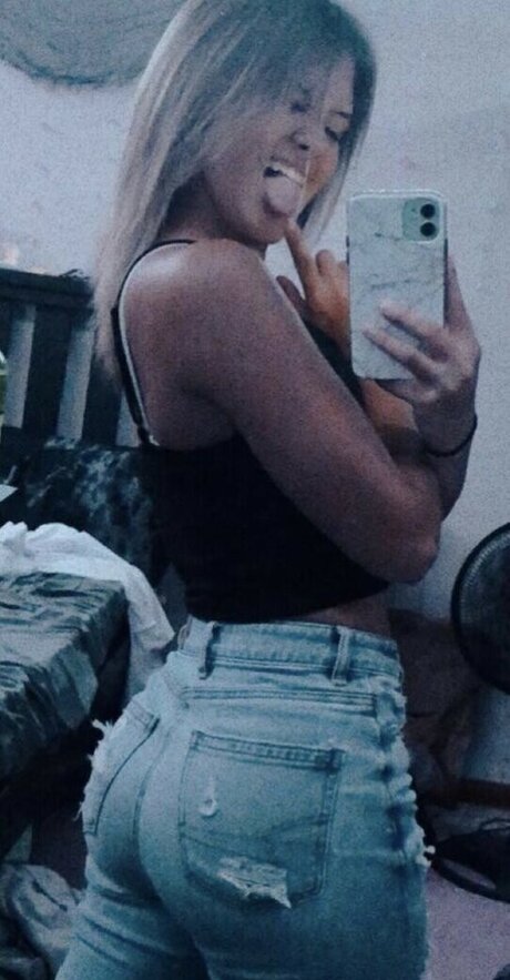 Kalia Hundley model art photos