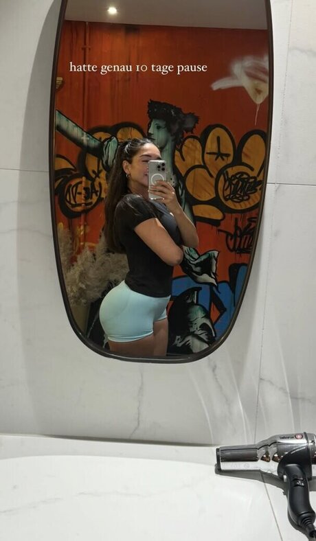 Lya Aylin pornstar pretty pic