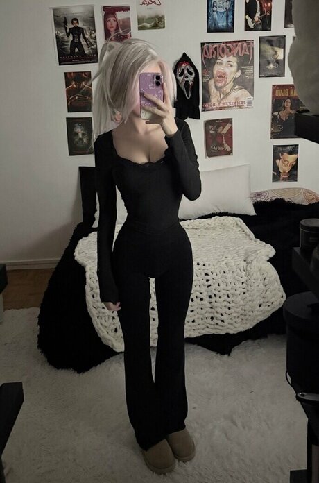 farryndoll pornstar exclusive picture