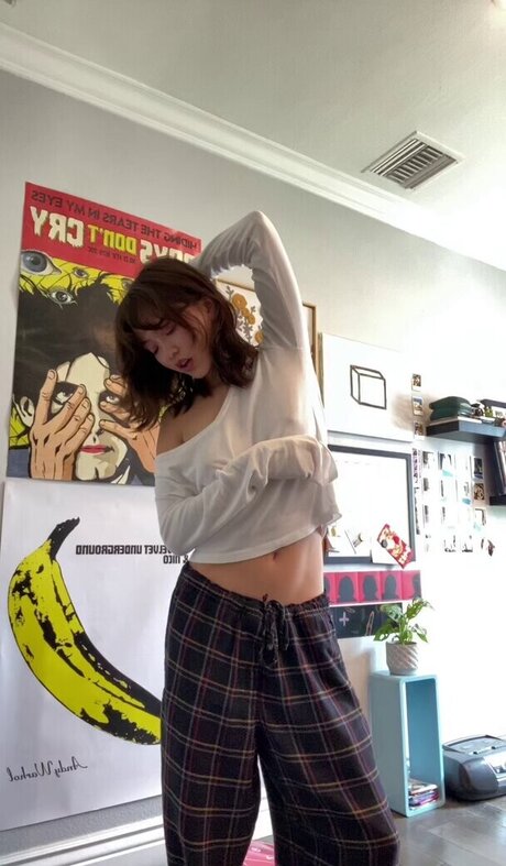 Kennedie Nguyen pretty star img