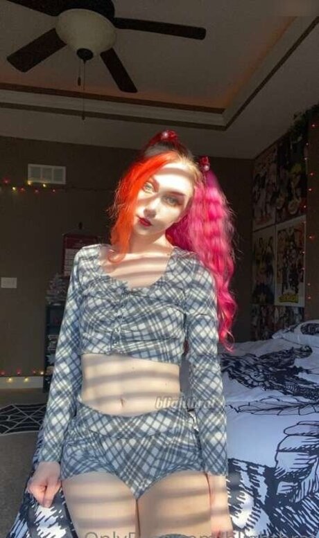 blonde midget onlyfans sexy photo