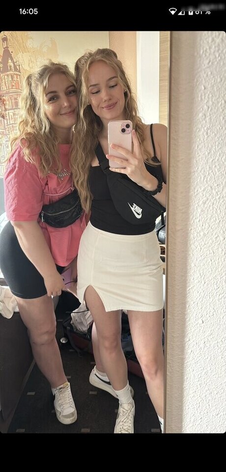 Nadine von relaxASMR beautiful actress pic