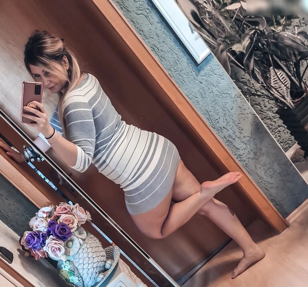 petite blonde milf onlyfans porn photo