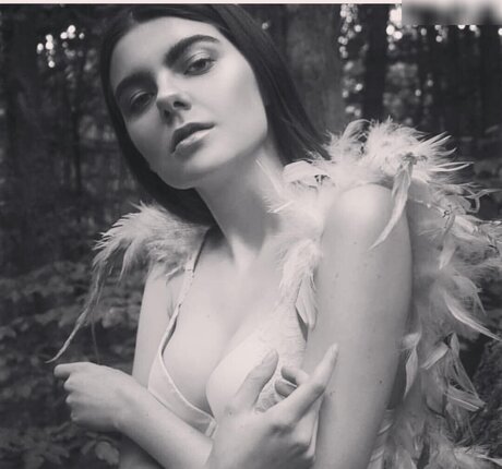 Klaudia Giez xxx model img