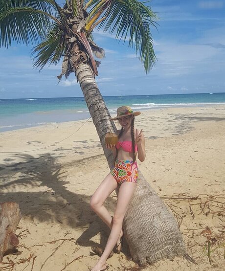 Klaudia Giez hd actress pictures