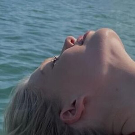 juliii fnk art star gallery