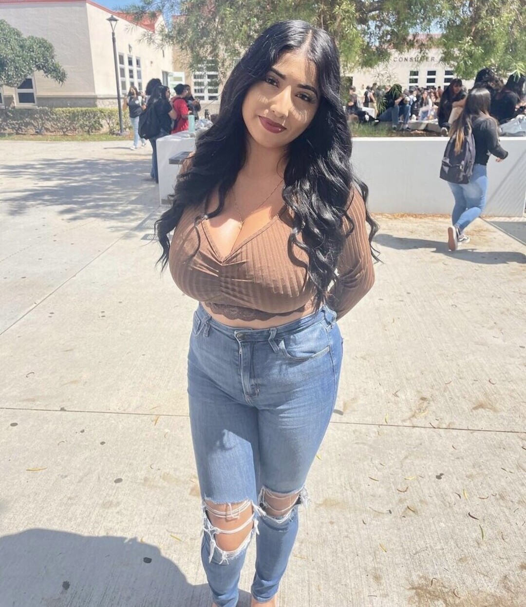 ashleyarambulaa top star picture