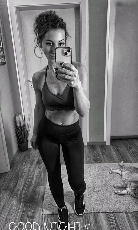 lesbian anal strapon onlyfans porn gallery