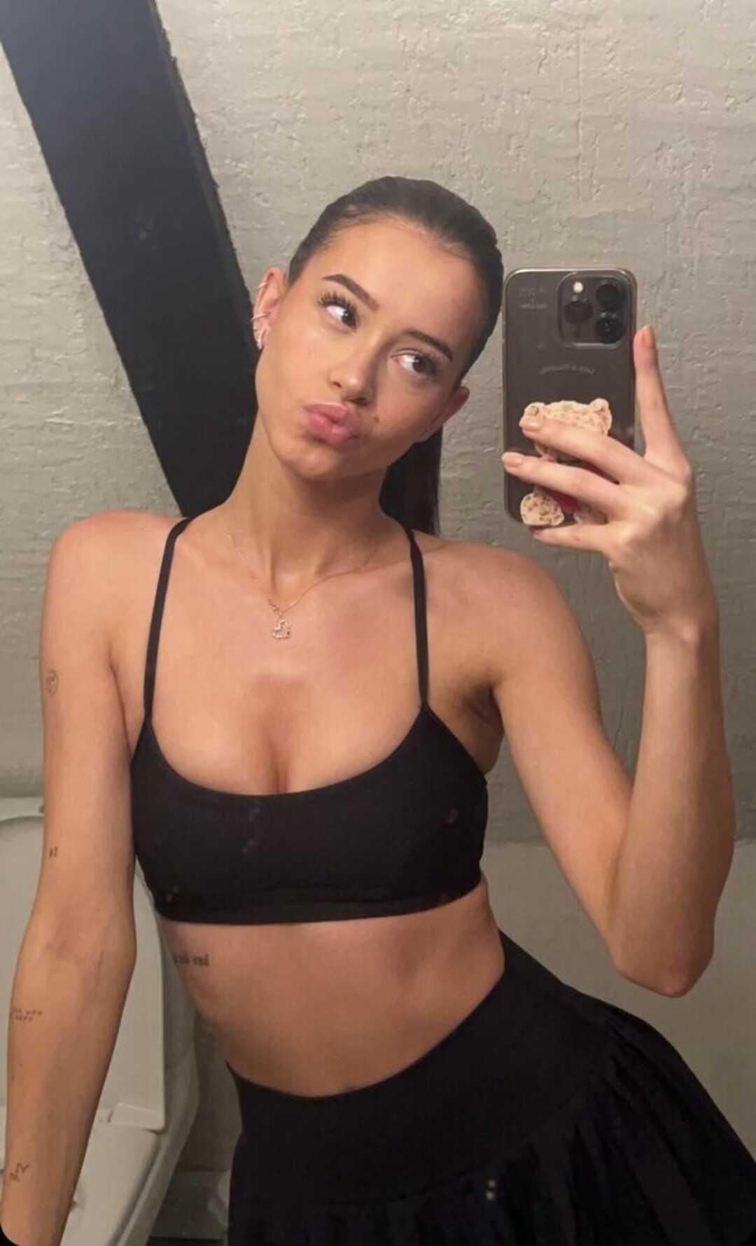 skinny babe onlyfans porno image