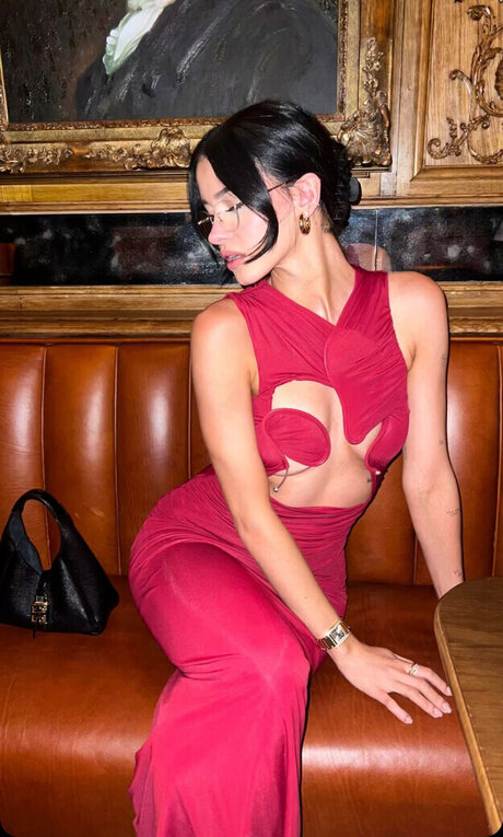 L a Elui star pornographic pic