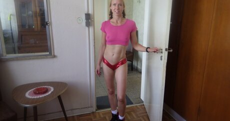 moddellauralina free star img