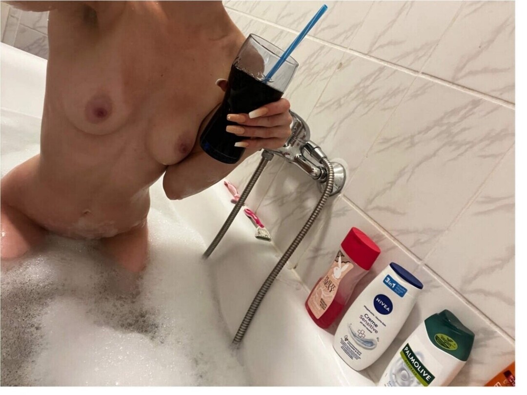 flat chested onlyfans hot sexy photos