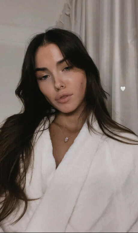 Clarissa Bea nudes actress gallery