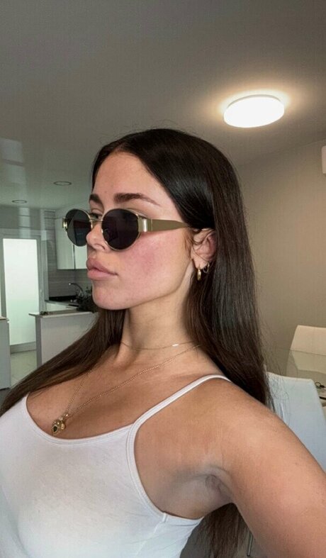 Clarissa Bea high quality pornstar image