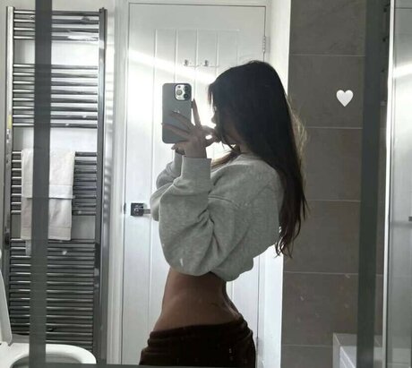 Clarissa Bea pornstar nice image